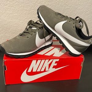 W Nike Pre-Love O.X.